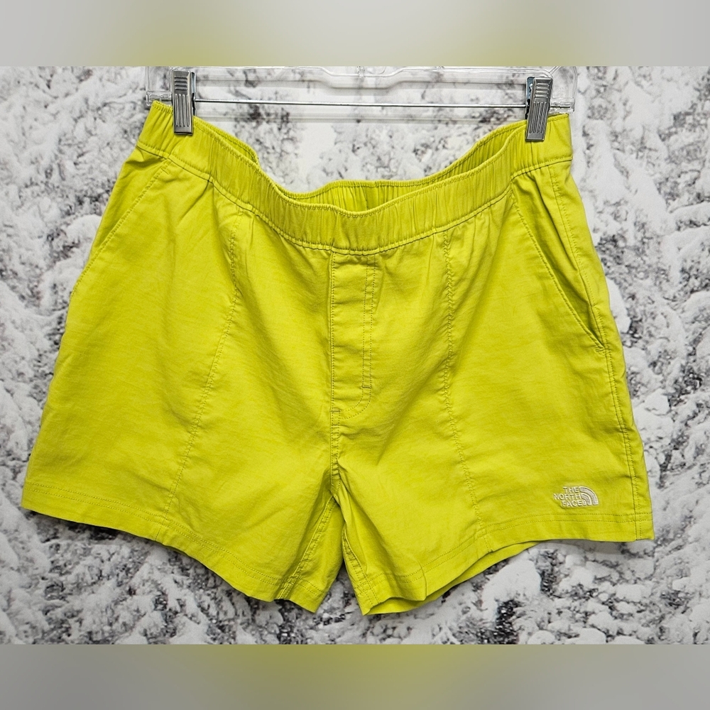 The North Face Men's Class V Pull-On Shorts in Sulphur Spring Green, Size L